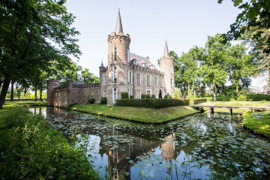 Kasteel Henkenshage buiten